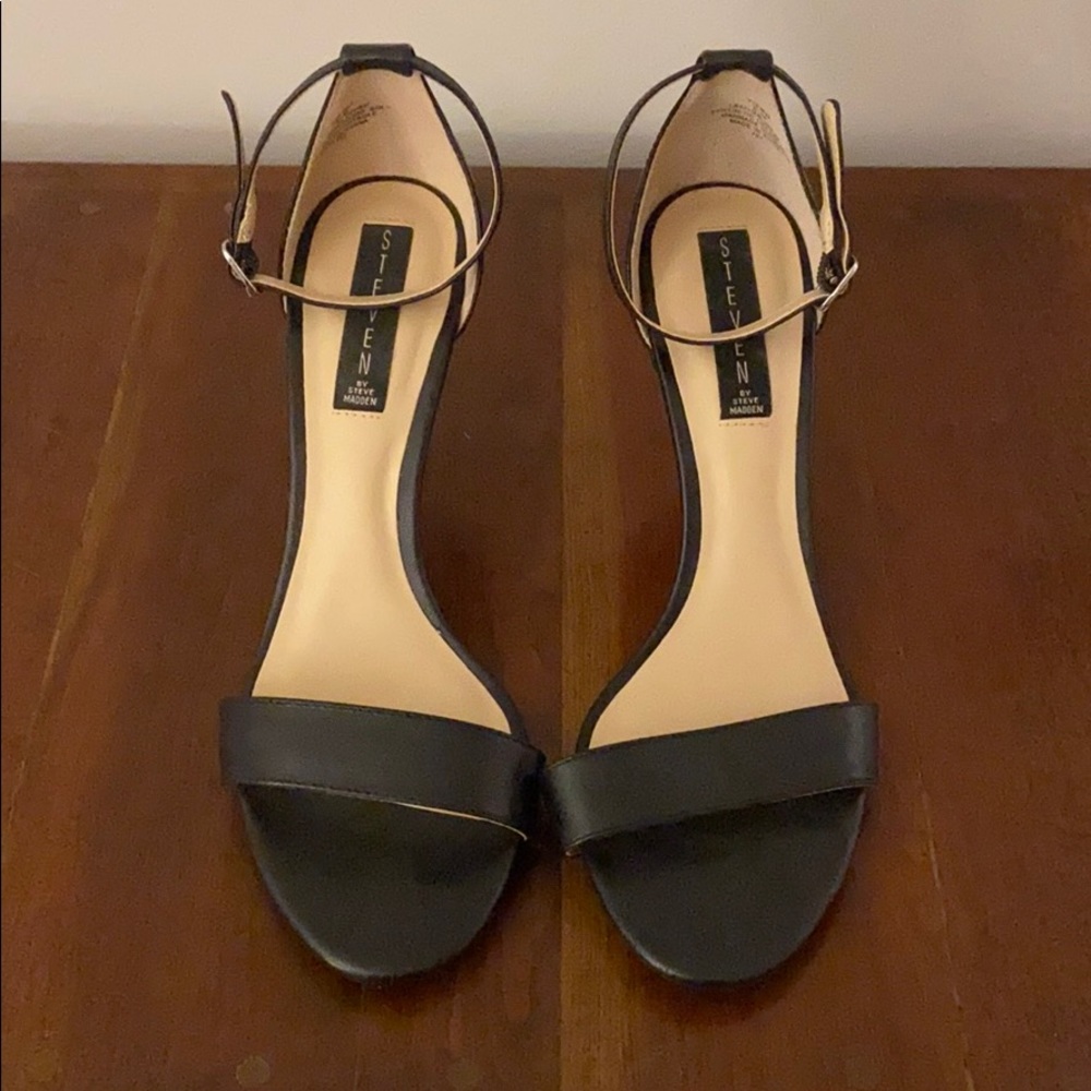 Steve Madden black leather ankle strap heels